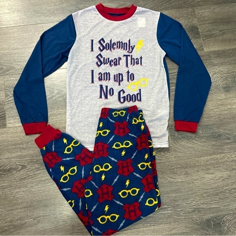 Harry Potter Pajamas “I Solemnly Swear I Am Up To…” 2 Piece NWT sizes 5,6,8 & 12